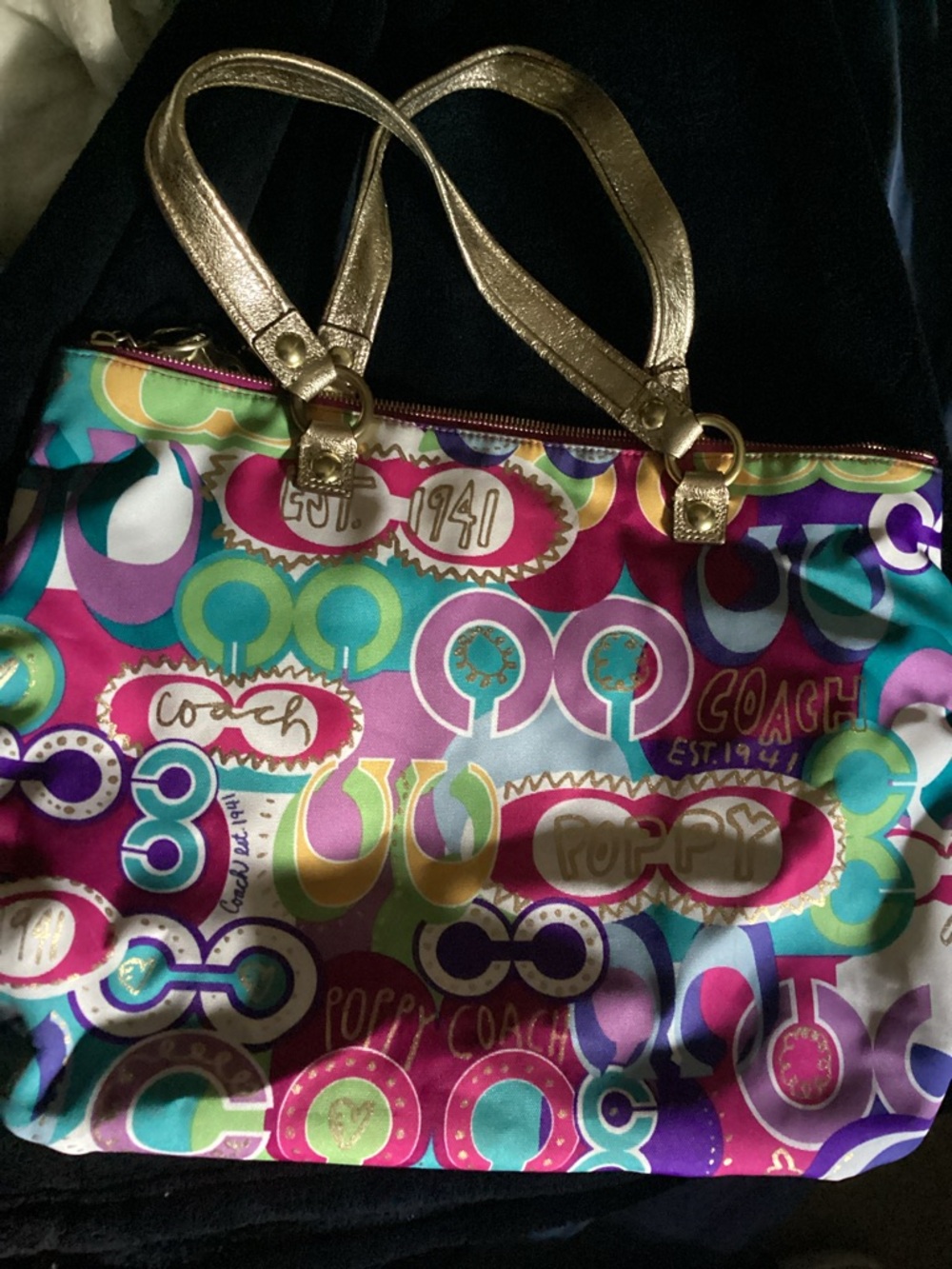 RARE Coach Poppy Graffiti Tote Bag Gold Accents, Top and front zip. w/ dust bag. - Picture 4 of 8
